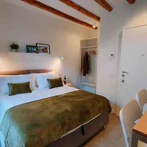 Foscolo 9 - Breakfast Bed & Breakfast Como
