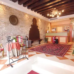 ca-dei-polo.hotelslidodijesolo.com/