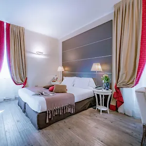 **** מלון Townhouse 33 איטליה